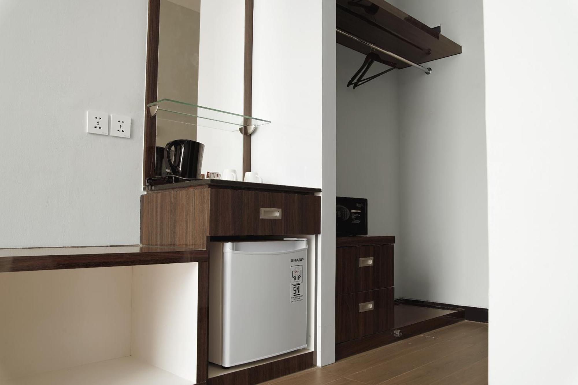 Dreamtel Jakarta Exterior photo