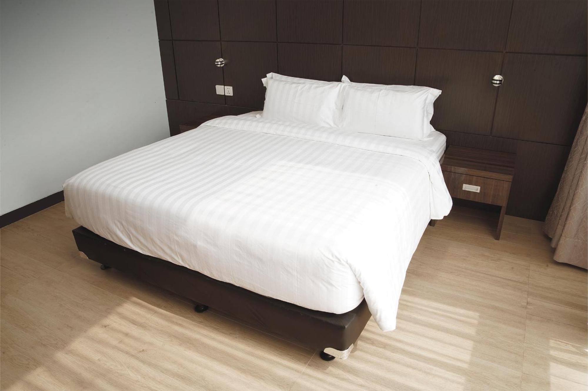Dreamtel Jakarta Exterior photo