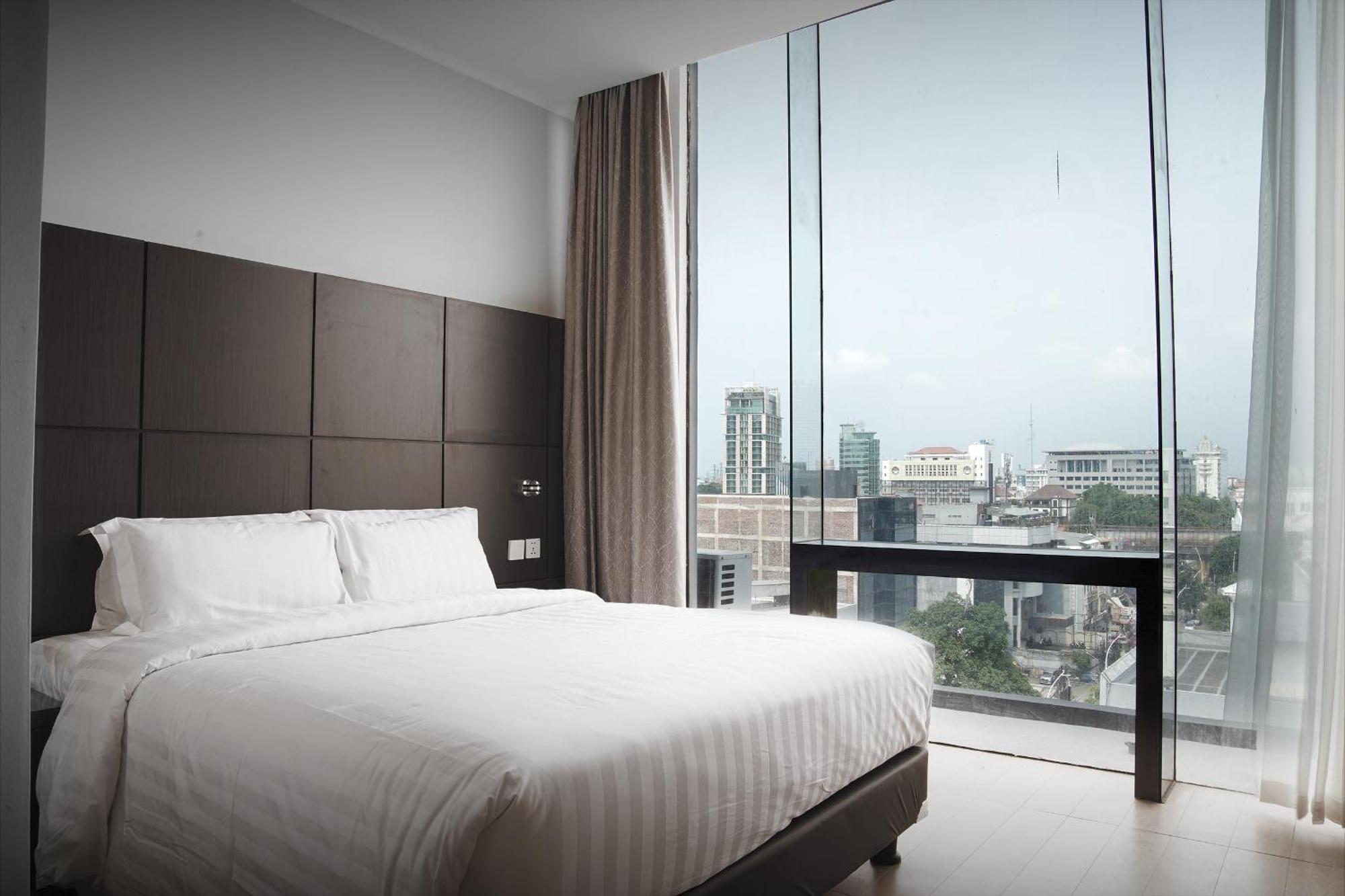 Dreamtel Jakarta Exterior photo