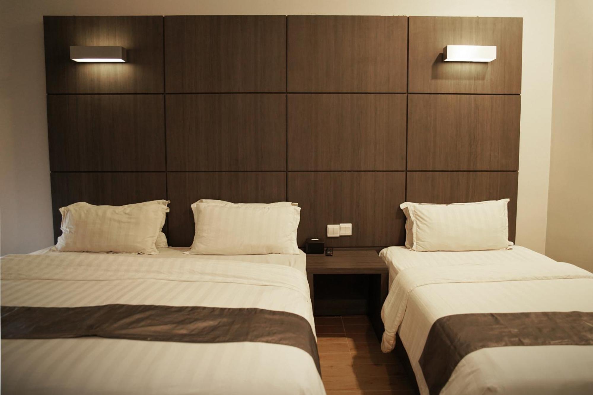 Dreamtel Jakarta Exterior photo