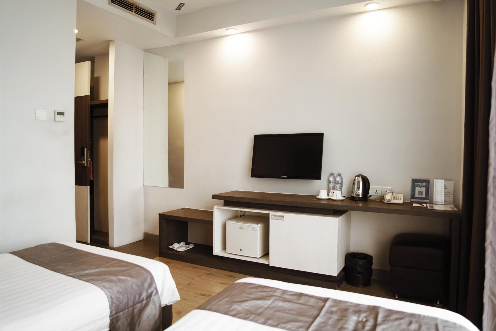 Dreamtel Jakarta Exterior photo